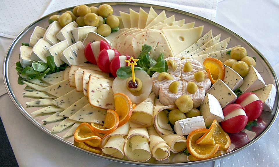 Photo of cheese for Dog Eat Guide food safety article
